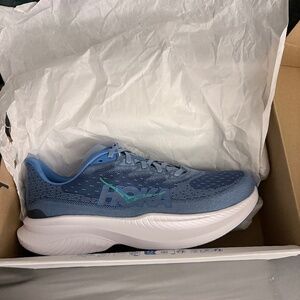 Men’s Hoka’s Mach 6 in blue